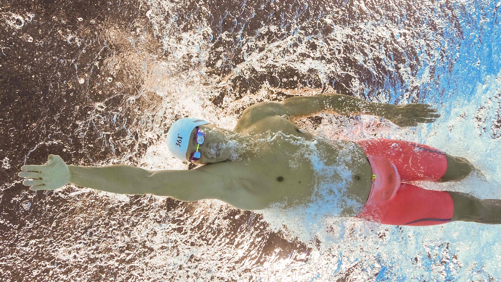 哥伦比亚队前锋苏亚雷斯在巴黎奥运会上表现出色，苏亚雷斯加盟巴塞罗那